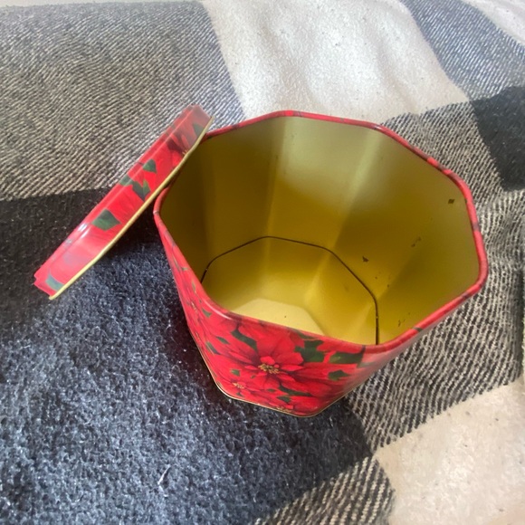 Christmas Container - Picture 2 of 2